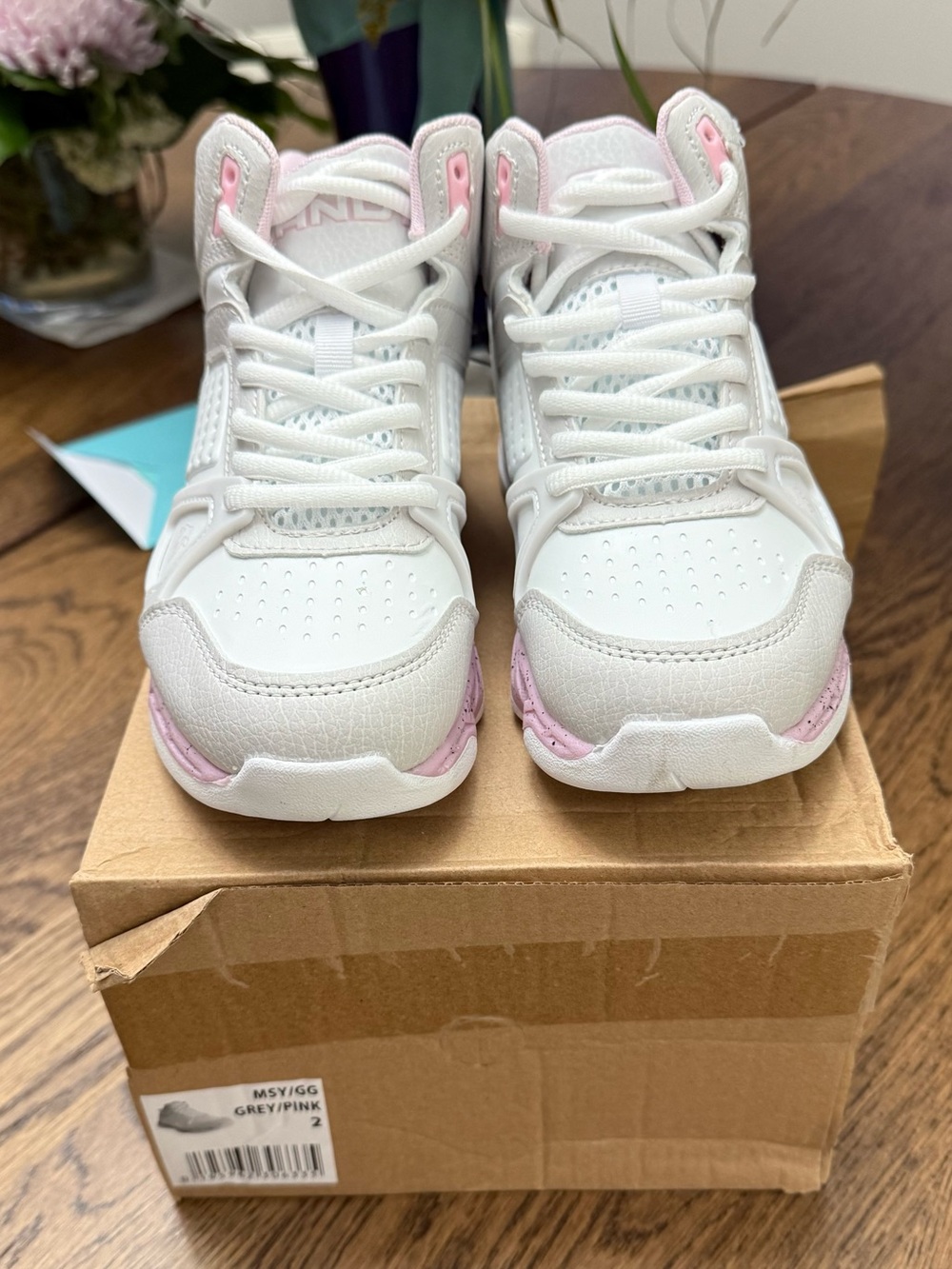 And1 Shoes And1 Assist 6.0 Girls Basketball Shoes Size 2 White Pink Grey High